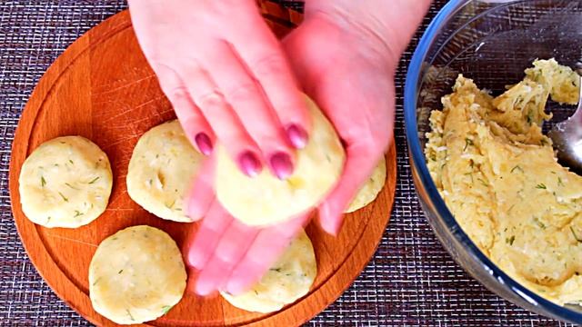 Вкуснота и объедение! КАРТОФЕЛЬНЫЕ КОТЛЕТЫ В КЛЯРЕ - это стоит приготовить смотреть онлайн