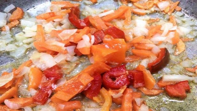 Гречневый суп с овощами и тушенкой