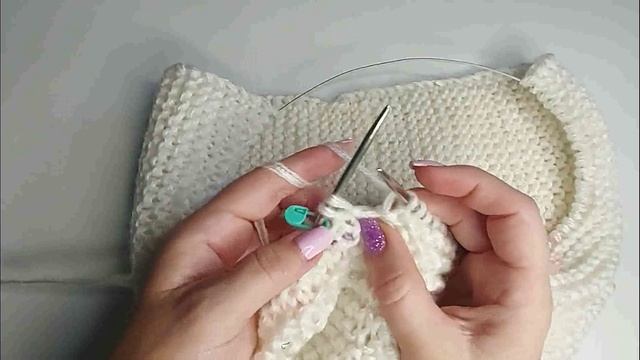 Вязание спицами. Капюшон-капор, связан от макушки. смотреть онлайн