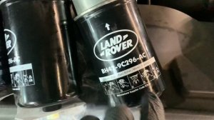 Сравниваем оригинальный топливный фильтр Range Rover 4,4 LR072610 и подделку.