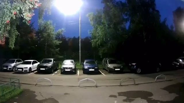 На камеры видеонаблюдения попал, предположительно, момент взрыва над Одинцовом в Москве