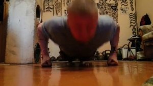 Для группы ХваТъ.  Отжимание на кулаках за 1 мин.