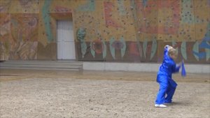 Ушу. Девочки с веером.