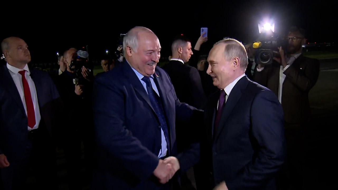 Владимир Путин прибыл с двухдневным визитом в Белоруссию
