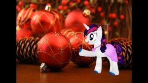 "Новый год ёлка, шарики, хлопушки"