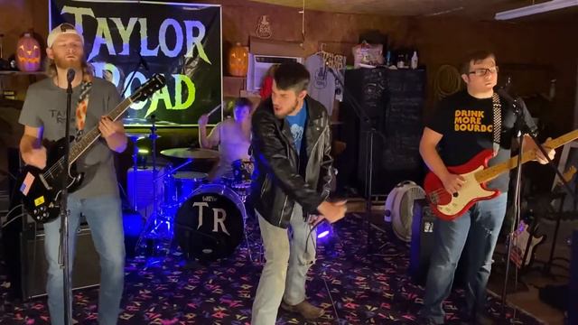 Taylor Road "Take it" (Original) WRFL Live! смотреть онлайн