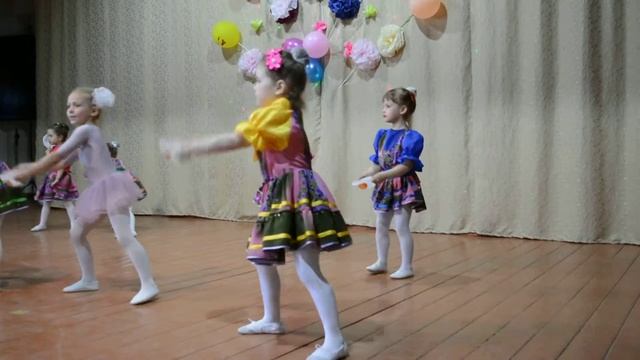 Танец "каша-малаша"