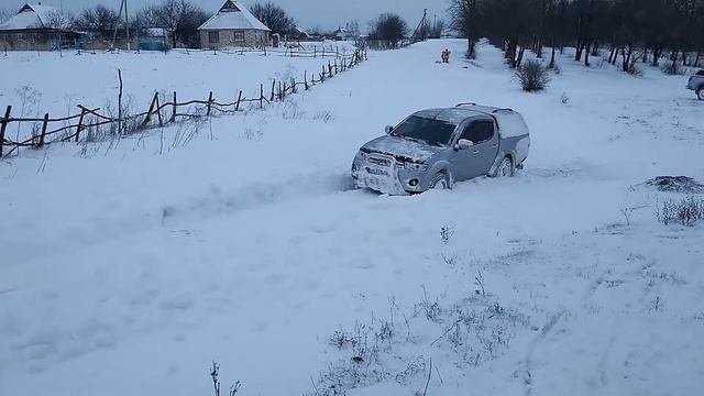 зимние покатушки на L200