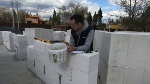 Кладка газоблока своими руками. Стены за 28 дней. Строю сам.
