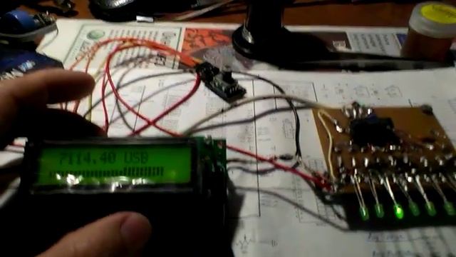 Глюки синтезатора частоты UR5YFV (AD9834) смотреть онлайн