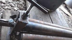 Вальцы для гибки листового металла.