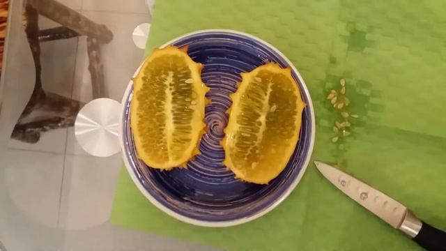 огурец за 100 гривен,как есть фрукт кивано смотреть онлайн