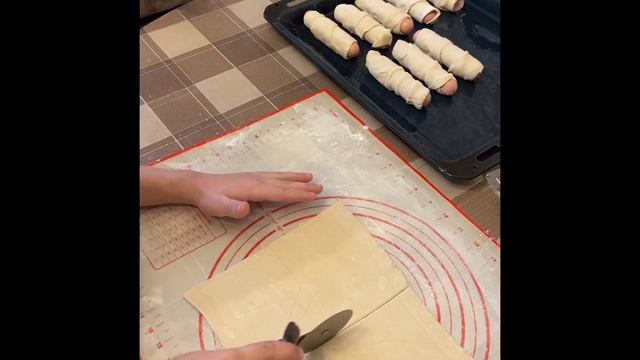 Как сделать сосиски в тесте смотреть онлайн