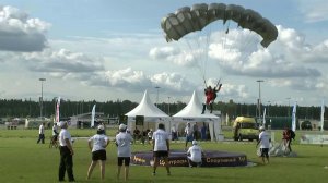 Чемпионат мира среди военнослужащих по парашютному спорту проходит в Кубинке