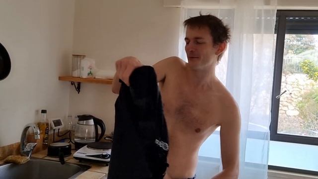 Как стирать подмышки у майки СВОИМИ РУКАМИ ✔ Смотри и учись!