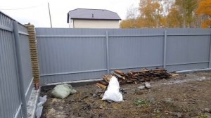 Забор из профнастила на ленточном фундаменте