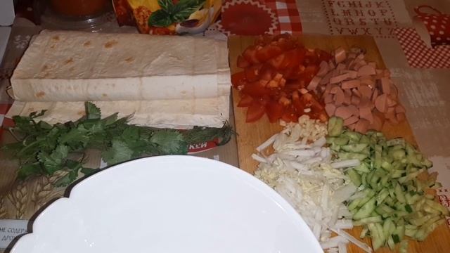 ХРУСТЯЩИЕ КОНВЕРТИКИ ИЗ ЛАВАША СО ВКУСНОЙ? НАЧИНКОЙ.МИНИ-ШАУРМА(ШАВЕРМА)С СОСИСКОЙ В СКОВОРОДЕ ??