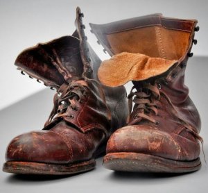 Выгнать нищету из дома.