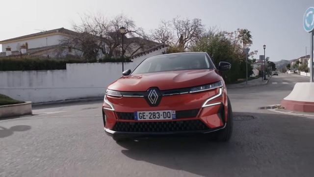 All-New Renault MEGANE E-TECH Electric (Techno Version in Flame Red) - footage смотреть онлайн