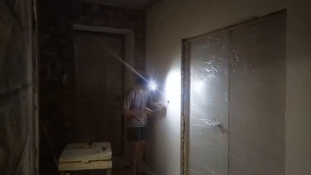 Наклеивание обоев в коридоре. Все по порядку!