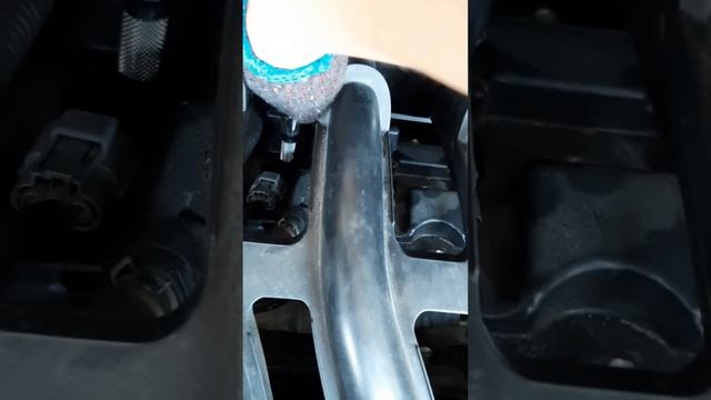 How to replace nissan serena c27 spark plug #mechanic #nissan #serena #automotive #sparkplug #car смотреть онлайн