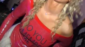 ПРИКОЛ # Девки классно показывают красивые попки