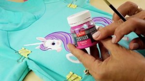 Единорог на толстовке красками по ткани. Как рисовать на одежде.