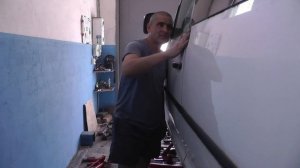 Caddy. Сварка.  ПРАВИЛЬНАЯ рихтовка двери)