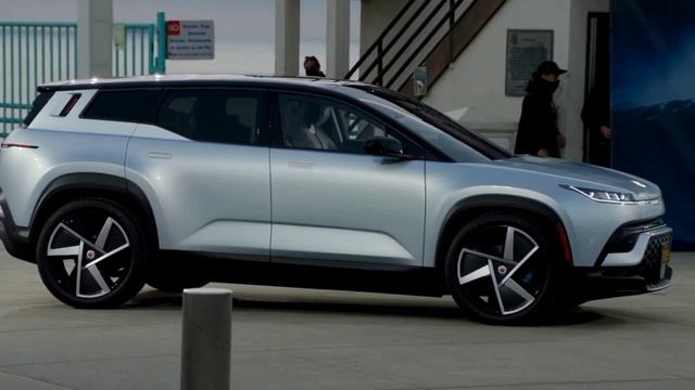 2023 Fisker Ocean - Handsome Electric SUV! (Huge Rotating Screen) смотреть онлайн