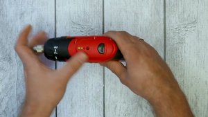 Аккумеляторная отвертка Starwind SCTS 6Q 4 1