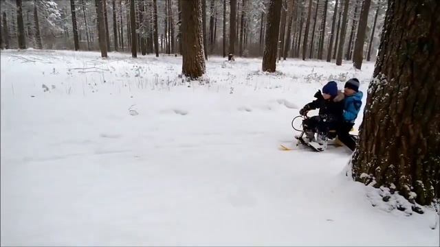 Покатушки на снегокатах.