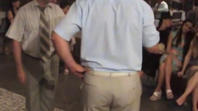 Самый простой танец станцевал на свадьбе Эдик смотреть онлайн