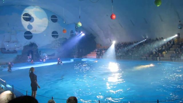 Прыжок дельфина (удар хвостом шара) смотреть онлайн