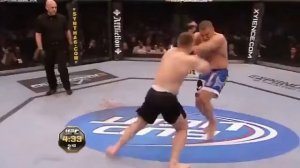 Два друга встретились в октагоне. Лучшее бой. Смотреть всем