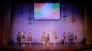 Восемь девок - один я #upskirt#русский#танец