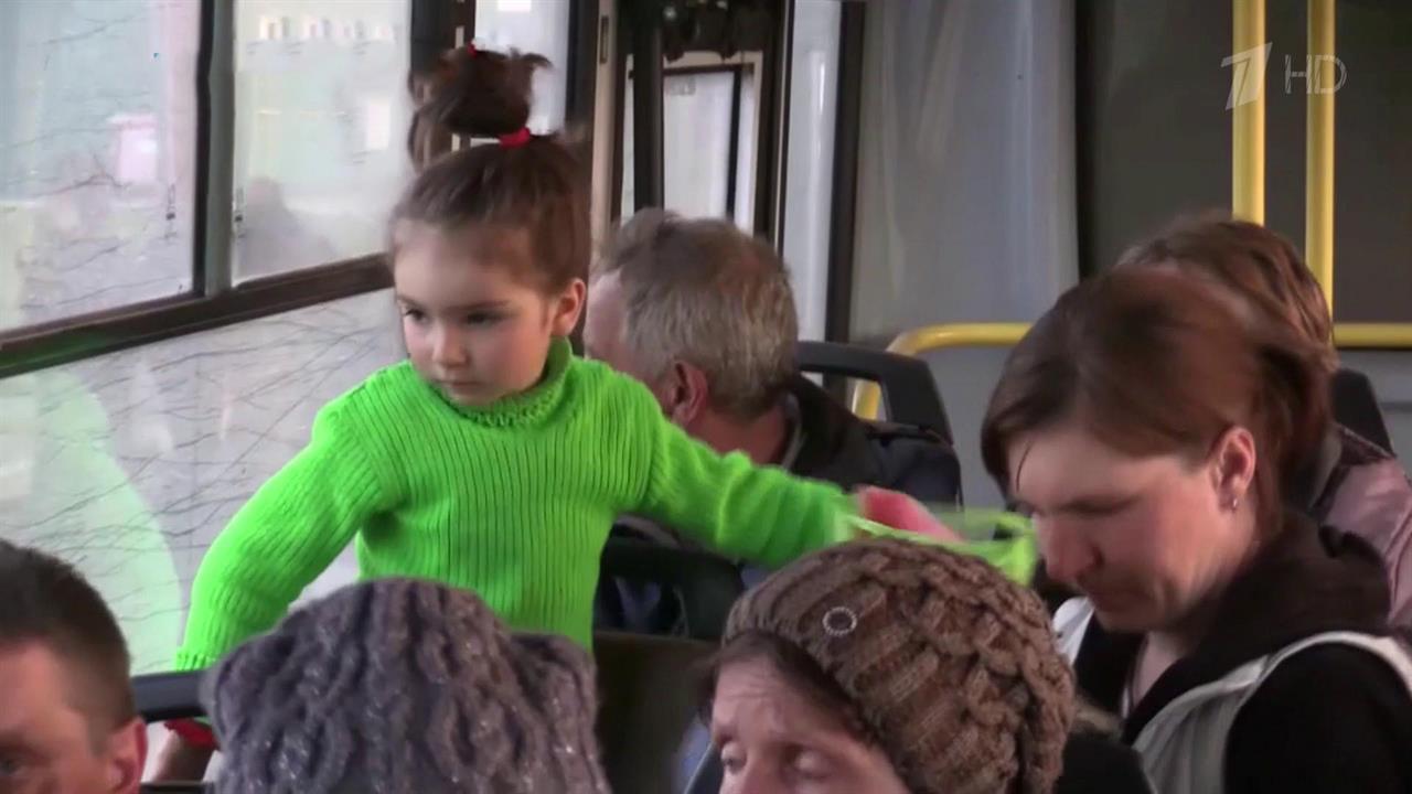 Из города Изюм Харьковской области в Россию вывезли первую группу беженцев