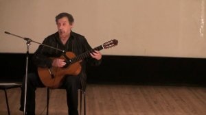 Листья желтые над городом кружатся