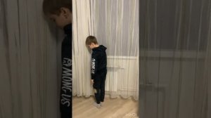 Разоблачение фокуса с прохождением руки через руку и фокус с левитацией!