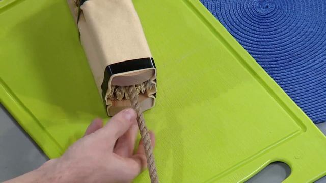 Собачка из щёток -Поделки - Мастерская - С добрым утром, малыши! смотреть онлайн