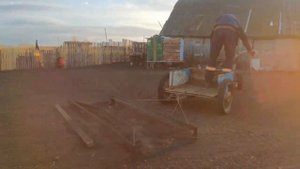 Как быстро собрать все  гвозди с участка после сноса старых строений.