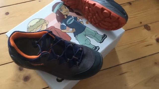 Детские кроссовки Lowa. смотреть онлайн