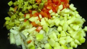 Киш с куриной печенью и овощами