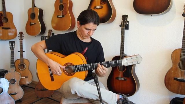 Conde Hermanos flamenco guitar 2002 - great sound and playability смотреть онлайн