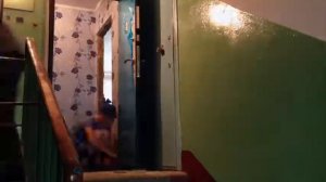 Установке металлической двери с отпилом наличника