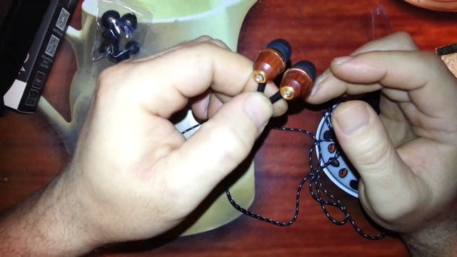 Распаковка и обзор наушников AWEI ES Q5 в деревянных корпусах смотреть онлайн