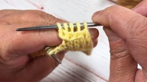 Вяжем спицами. Отделочная горизонтальная косичка.