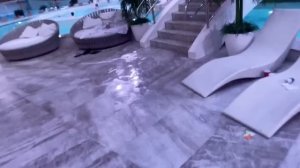 МАЗЕЛЛОВ АНТОША И БАРАГОЗЗЕРСЫ IRL В АКВАПАРКЕ | 18.12.21