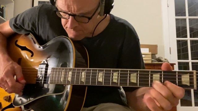 Gibsons: 1956 ES-135 vs 2016 ES-275 смотреть онлайн