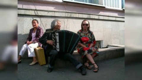 Oidupaa Vladimir Oiun: RARE Extended Track (Tuvan Throat Singing by Vladimir Oidupaa)