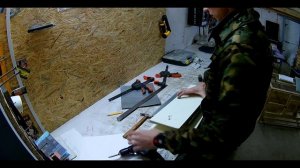 Пол в клетке для перепелов . Кормушки для птиц своими руками .